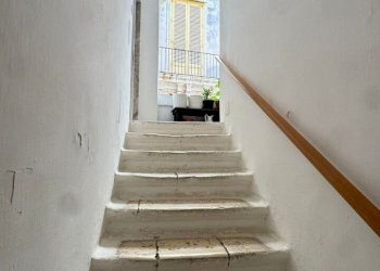 vano scala - Trilocale via comes, Monopoli - foto 4