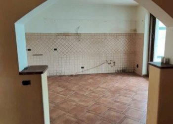 4.jpg - Villa Trifamiliare Via Castelceriolo 1, Alessandria - foto 4