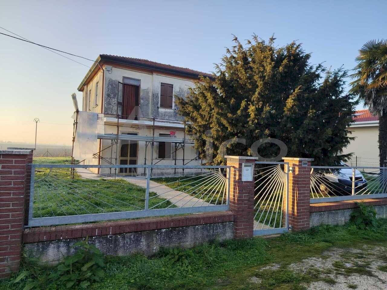 12.jpg - Trilocale Via Selva 2844, Crespino - foto 1