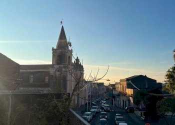 WhatsApp Image 2025-12-12 at 16.46.26 (4).jpeg - Casa indipendente Via Roma 6, Gravina di Catania - foto 1