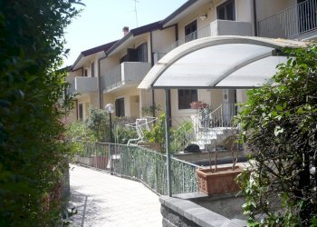 P1070428.JPG - Villa Tremestieri Etneo - foto 1