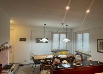 PHOTO-2025-11-24-16-27-01 (3).jpg - Villa Viale della Repubblica, Cecina - foto 1