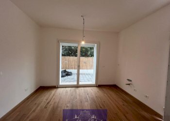 PHOTO-2026-01-16-12-40-368.jpg - Ufficio Via Mazzini, Camaiore - foto 14