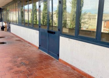 PHOTO-2024-03-14-12-37-441.jpg - Locale Commerciale Via Codignola, Scandicci - foto 12