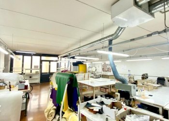 PHOTO-2024-03-14-12-36-388.jpg - Locale Commerciale Via Codignola, Scandicci - foto 8