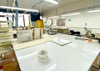 PHOTO-2024-03-14-12-36-389.jpg - Locale Commerciale Via Codignola, Scandicci - foto 9