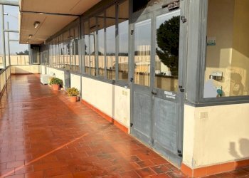 6d5aa24e-54d8-4ffc-9c90-9de7969a3d071.JPG - Locale Commerciale Via Codignola, Scandicci - foto 1