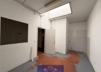 WhatsApp Image 2026-01-09 at 15.33.58 (7).jpeg - Locale Commerciale Via Codignola, Scandicci - foto 19