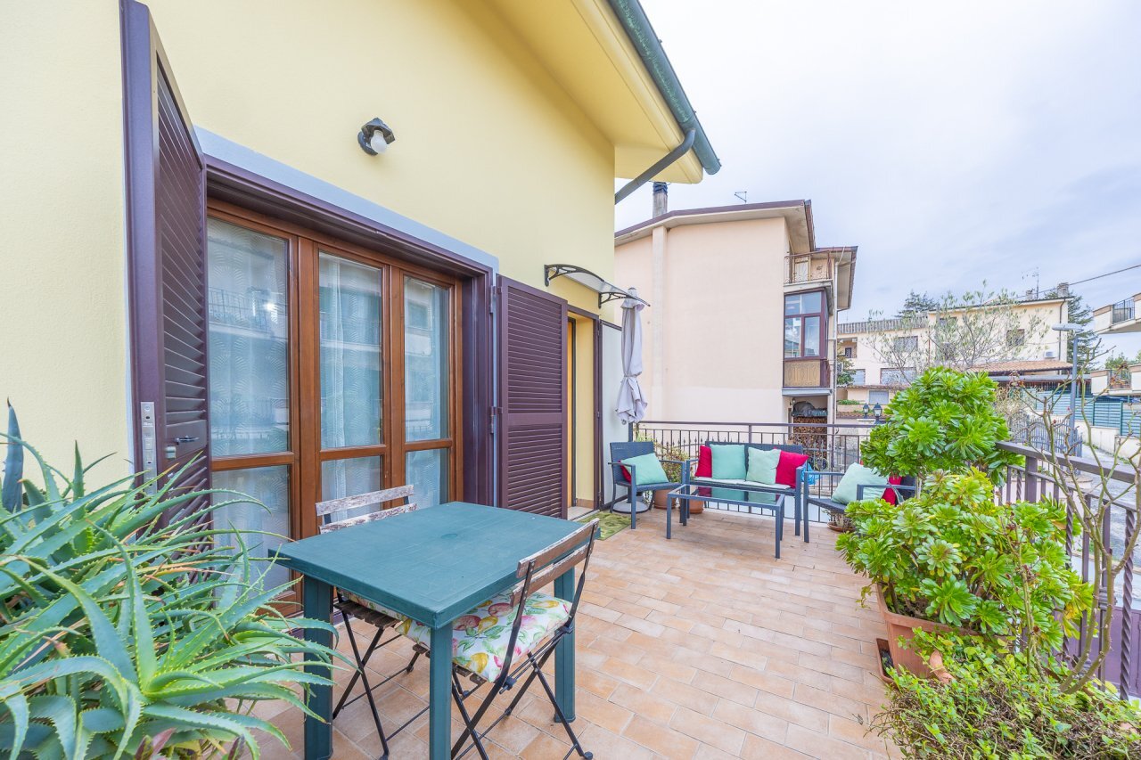 4.jpg - Three-room apartment Mentana - photo 1