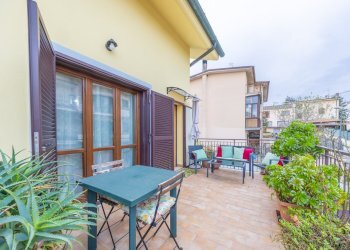 4.jpg - Three-room apartment Mentana - photo 1