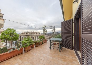 1.jpg - Three-room apartment Mentana - photo 2