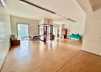 1.jpeg - Commercial Premises Via Enrico Pezzi 13, Guidonia Montecelio - photo 1