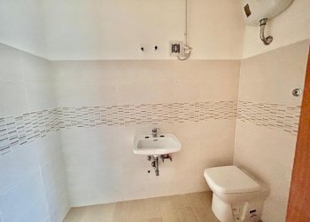 13.jpeg - Commercial Premises Via Enrico Pezzi 13, Guidonia Montecelio - photo 14