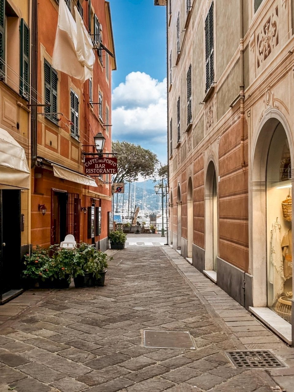 WhatsApp Image 2024-10-14 at 10.06.19 PM (13).jpg - Quadrilocale Via Marsala 42, Santa Margherita Ligure - foto 2