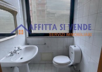 bagno - Ufficio Viale Teracati 37, Siracusa - foto 5