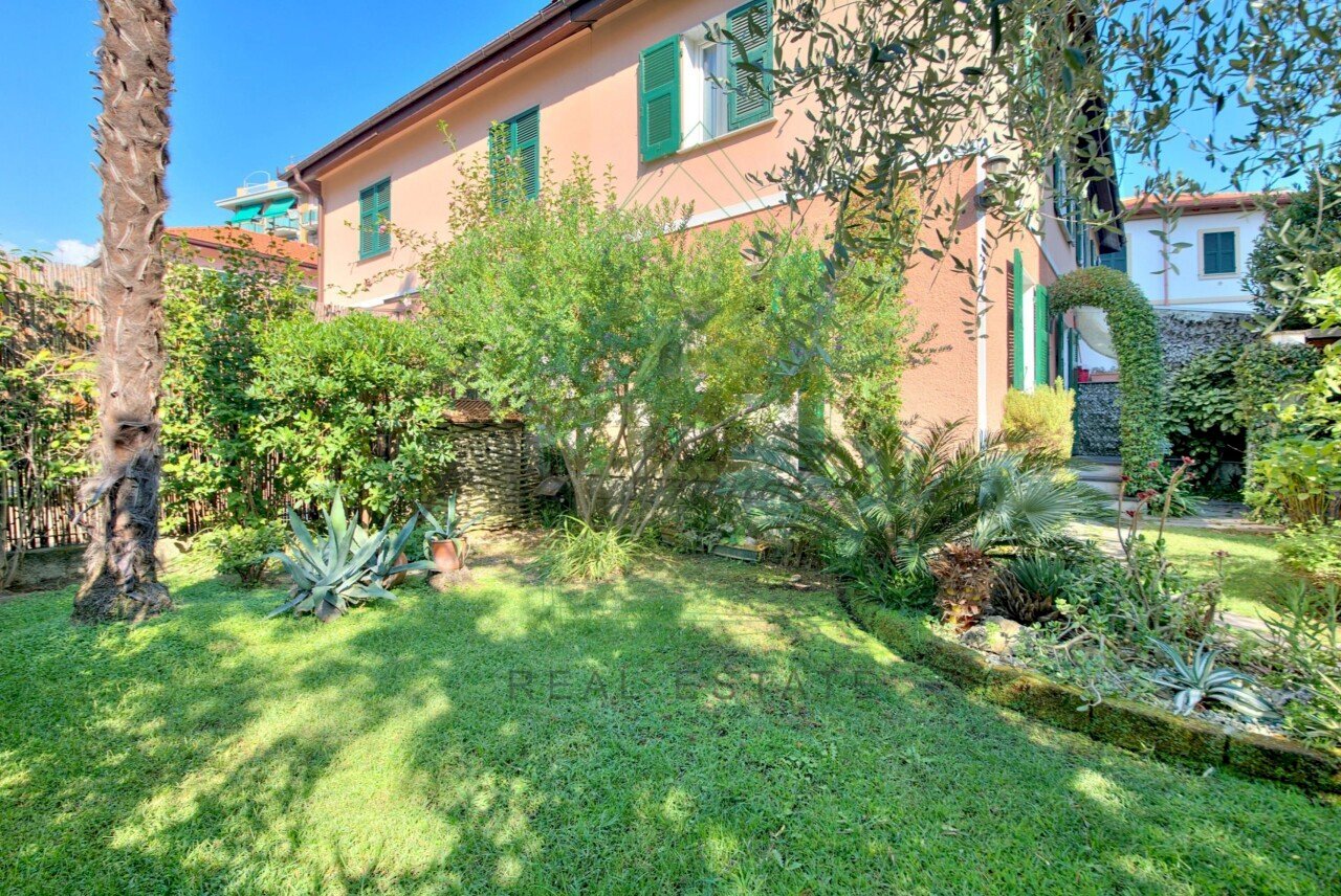 Giardino (15).jpg - Apartment Via al Carmelo 20, Rapallo - photo 3