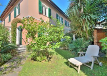 Giardino (19).jpg - Appartamento Via al Carmelo 20, Rapallo - foto 2