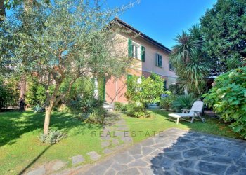 Giardino (20).jpg - Appartamento Via al Carmelo 20, Rapallo - foto 4