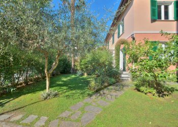 Giardino (18).jpg - Appartamento Via al Carmelo 20, Rapallo - foto 7