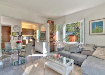 Soggiorno (1).jpg - Appartamento Via al Carmelo 20, Rapallo - foto 8