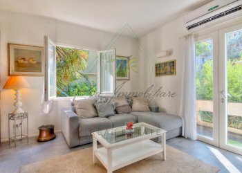 Soggiorno (12).jpg - Appartamento Via al Carmelo 20, Rapallo - foto 16