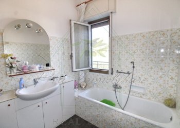 (23).jpg - Attico Via Enrico Toti 12, Rapallo - foto 30