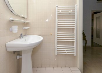 bagno servizio 2 - Quadrilocale via Rosta  1 bis, Torino (zona Campidoglio) - foto 17