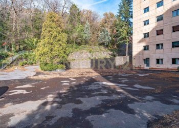 DSC01691.jpg - Stabile - Palazzo Via Cassone 75, Zafferana Etnea - foto 4