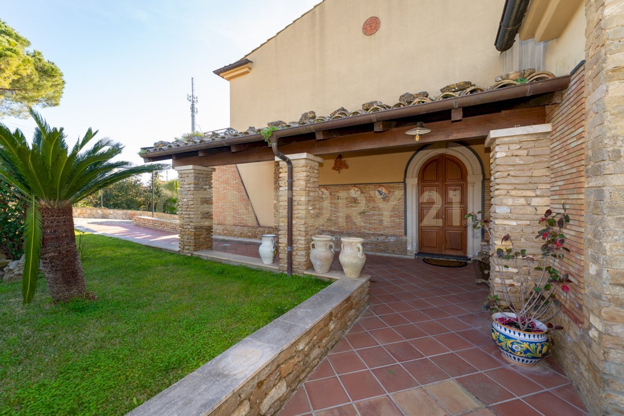 2 bis.jpg - Villa Via Gela 95, Caltagirone - foto 2