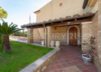 2 bis.jpg - Villa Via Gela 95, Caltagirone - foto 2