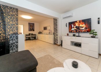 Via XXXI Maggio, 30 (16).jpg - Porzione di casa Via XXXI Maggio 34, Catania - foto 8