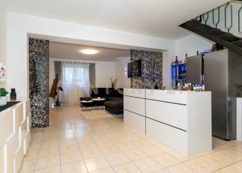 Via XXXI Maggio, 30 (18).jpg - Porzione di casa Via XXXI Maggio 34, Catania - foto 10