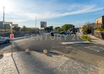 Botteghe via Nizzeti (2).jpg - Locale Commerciale Via Nizzeti 3, Tremestieri Etneo - foto 14