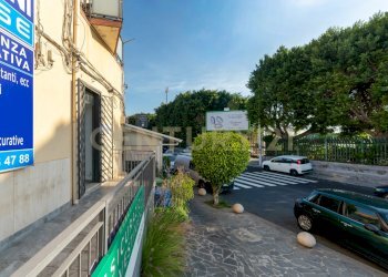 Botteghe via Nizzeti (32).jpg - Locale Commerciale Via Nizzeti 3, Tremestieri Etneo - foto 27