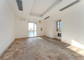 Botteghe via Nizzeti  (15).jpg - Locale Commerciale Via Nizzeti, Tremestieri Etneo - foto 15