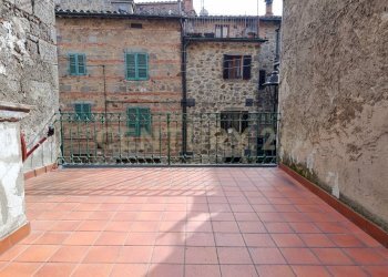 1000006565.jpg - Terratetto - Terracielo Via Massimo D'Azeglio 33, Abbadia San Salvatore - foto 1