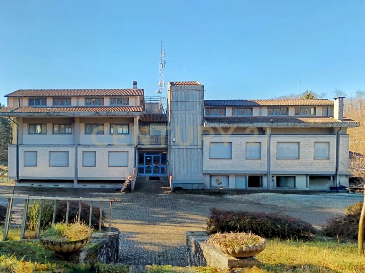 1000001945.jpg - Commercial Premises zona artigianale di saragiolo 1, Piancastagnaio - photo 1