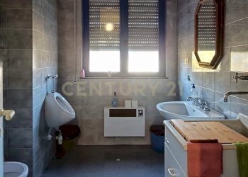 1000001928.jpg - Commercial Premises zona artigianale di saragiolo 1, Piancastagnaio - photo 8