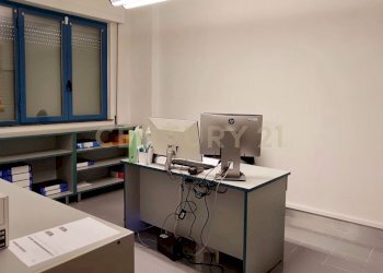 1000001933.jpg - Commercial Premises zona artigianale di saragiolo 1, Piancastagnaio - photo 9