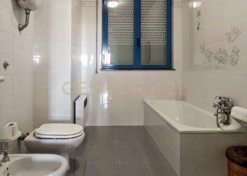 1000001943.jpg - Commercial Premises zona artigianale di saragiolo 1, Piancastagnaio - photo 12