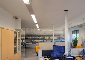 1000001948.jpg - Commercial Premises zona artigianale di saragiolo 1, Piancastagnaio - photo 16