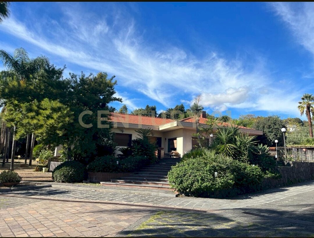 2025_05_20250522180116012390773.jpg - Villa Catania - foto 1