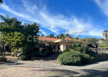 2025_05_20250522180116012390773.jpg - Villa Catania - foto 1