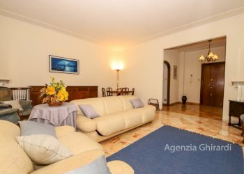 2.3 soggiorno.jpg - Appartamento Via Briscata 7, Genova (zona Sestri Ponente) - foto 1