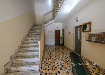 9.0 vano scala.jpg - Appartamento Via Briscata 7, Genova (zona Sestri Ponente) - foto 16