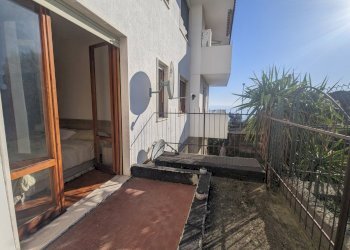 09-balcone camera.jpg - Trilocale Via Padre Semeria  522, Sanremo - foto 10