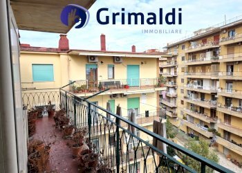 20260115_122923.jpg - Four-room apartment Viale Privato Farnese 41, Napoli (neighborhood Colli Aminei) - photo 21