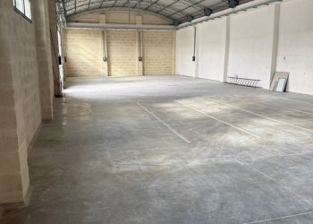 WhatsApp Image 2026-01-15 at 14.42.53 (3).jpeg - Magazzino Via Lequile 175, Lecce - foto 4