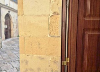 dettaglio portone.jpeg - Loft Corte dei Morosini 7AB, Lecce - foto 18