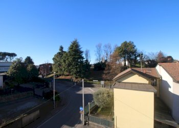 Vista dalla camera - Trilocale Grandate - foto 17